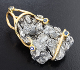Золотой кулон с осколком метеорита Кампо-дель-Сьело 93,51 карата и синими сапфирами Золото