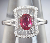 Стильное серебряное кольцо с рубином