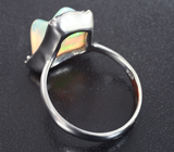 Серебряное кольцо с кристаллическим эфиопским опалом 5,82 карата и красными сапфирами Серебро 925