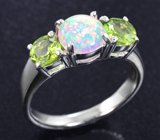 Серебряное кольцо с лабораторным опалом и перидотами