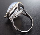 Серебряное кольцо с халцедоном и синими сапфирами Серебро 925