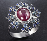 Серебряное кольцо с рубином 3,11 карата, васильковыми и синими сапфирами Серебро 925
