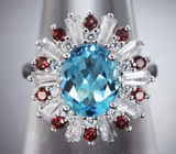 Яркое серебряное кольцо с голубым топазом и родолитами Серебро 925