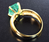 Золотое кольцо с красивейшим «неоновым» уральским изумрудом 2,86 карата и бриллиантами Золото