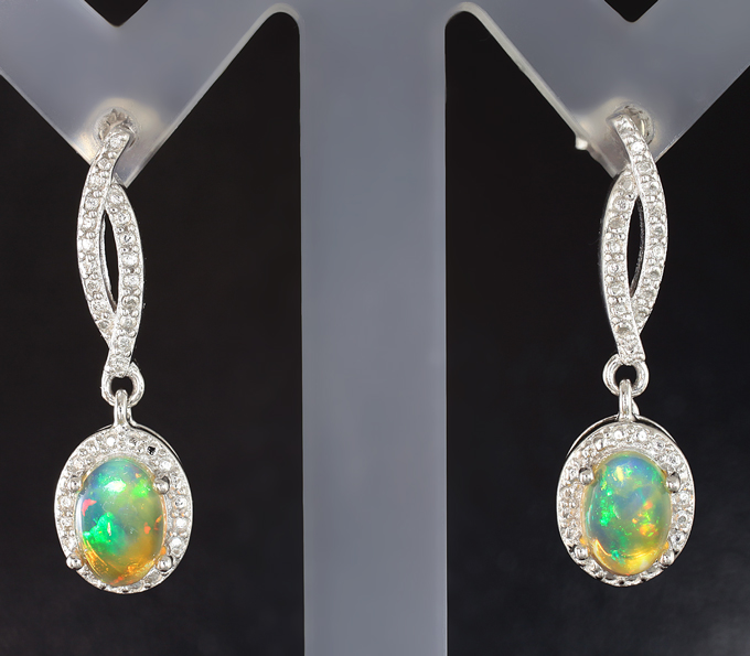 Элегантные серебряные серьги с кристаллическими эфиопскими опалами 