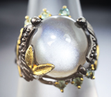 Серебряное кольцо с лунным камнем с эффектом кошачьего глаза и бериллами Серебро 925