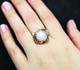 Серебряное кольцо с лунным камнем с эффектом кошачьего глаза и бериллами Серебро 925