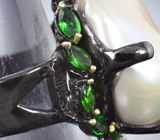 Серебряное кольцо с жемчужиной барокко и диопсидами