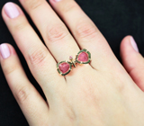 Золотое кольцо с контрастными слайсами арбузных турмалинов 4,93 карата и ограненным розовым турмалином Золото