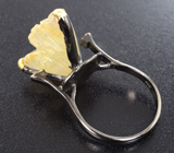 Серебряное кольцо с резным рутиловым кварцем и родолитом
