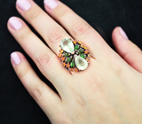 Серебряное кольцо с зелеными бериллами, диопсидами и оранжевыми опалами Серебро 925
