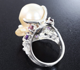 Серебряное кольцо с жемчужиной барокко, аметистами и родолитами