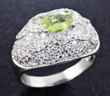Эффектное серебряное кольцо с зеленым сапфиром Серебро 925
