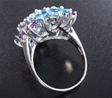 Яркое серебряное кольцо с изумрудом, голубыми топазами и аметистами Серебро 925