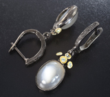 Серебряные серьги с лунным камнем и голубыми топазами Серебро 925