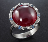 Серебряное кольцо с рубином 14,58 карата и васильковыми сапфирами Серебро 925