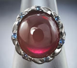 Серебряное кольцо с рубином 14,58 карата и васильковыми сапфирами Серебро 925