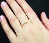 Золотое кольцо с редким розовым 0,16 карата и бесцветными бриллиантами Золото