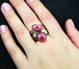 Серебряное кольцо с пурпурно-розовыми сапфирами 9+ карат и голубыми топазами