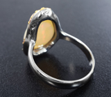 Серебряное кольцо с кристаллическим эфиопским опалом 3,16 карата и разноцветными сапфирами