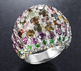 Крупное серебряное кольцо с разноцветными турмалинами, диопсидами, родолитами, розовыми и желтыми сапфирами Серебро 925