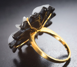 Крупное золотое кольцо с резным агатом 25,69 карата и синими сапфирами Золото