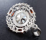 Стильный серебряный комплект с жемчугом и спессартинами