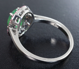 Серебряное кольцо с изумрудом и разноцветными сапфирами бриллиантовой огранки Серебро 925