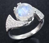 Элегантное серебряное кольцо с лунным камнем