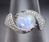 Элегантное серебряное кольцо с лунным камнем