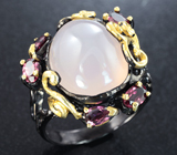 Серебряное кольцо с розовым кварцем 13+ карат и родолитами Серебро 925