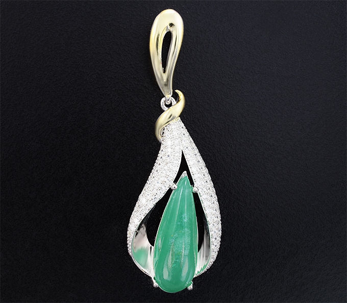 Изысканный серебряный кулон с зеленым агатом