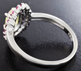 Серебряное кольцо с ограненным эфиопским опалом и рубинами бриллиантовой огранки Серебро 925