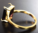 Кольцо с чистейшей пурпурно-красной шпинелью 5,24 карата Золото
