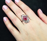 Серебряное кольцо с рубином 5,92 карата и синими сапфирами