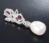 Замечательный серебряный комплект с жемчугом, изумрудами и сапфирами