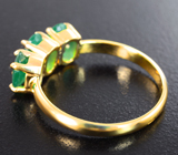 Золотое кольцо с насыщенными уральскими изумрудами 1,13 карата Золото