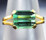 Золотое кольцо с неоново-зеленым турмалином 2,96 карата Золото