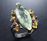 Серебряное кольцо c зеленым аметистом, зеленовато-желтыми турмалинами, цитринами и альмандинами гранатами