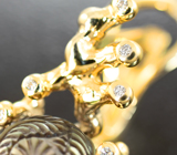 Золотые серьги с резным жемчугом с титановым люстром 11,75 карата и бриллиантами Золото