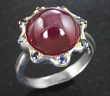 Серебряное кольцо с рубином 10,78 карата и синими сапфирами Серебро 925