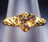 Золотое кольцо с золотистым цирконом редкой огранки 2,56 карата