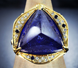 Массивный золотой перстень с уникальным пронзительно-синим танзанитом 23,33 карата, синими сапфирами и бриллиантами