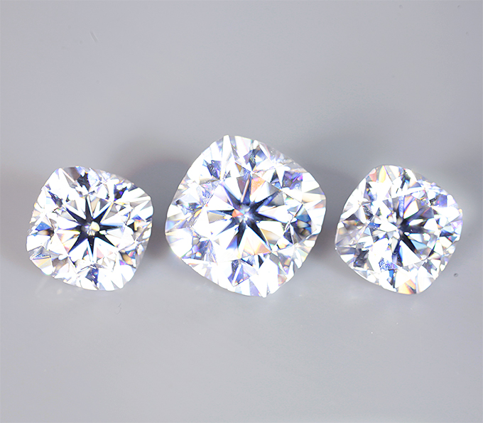 Топовая огранка! Набор из 3 чистейших муассанитов 9,75 карата
