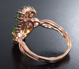 Элегантное серебряное кольцо с перидотами