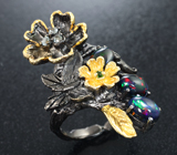 Серебряное кольцо с кристаллическими черными опалами, бесцветными топазами и диопсидом