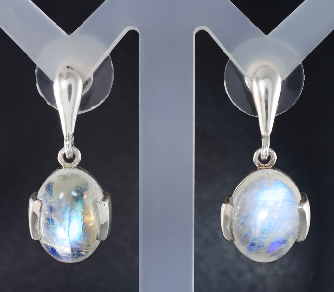 Серебряные серьги с лунным камнем