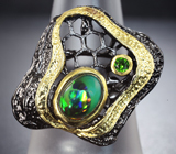 Серебряное кольцо с кристаллическим черным опалом и диопсидами Серебро 925