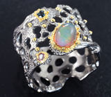 Серебряное кольцо с кристаллическим эфиопким опалом, насыщенно-синим топазом и розовым турмалином Серебро 925