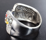 Оригинальное серебряное кольцо с разноцветными сапфирами